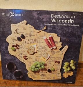 Totally Bamboo Destination Wisconsin State Shaped Serving and Cutting Bo…